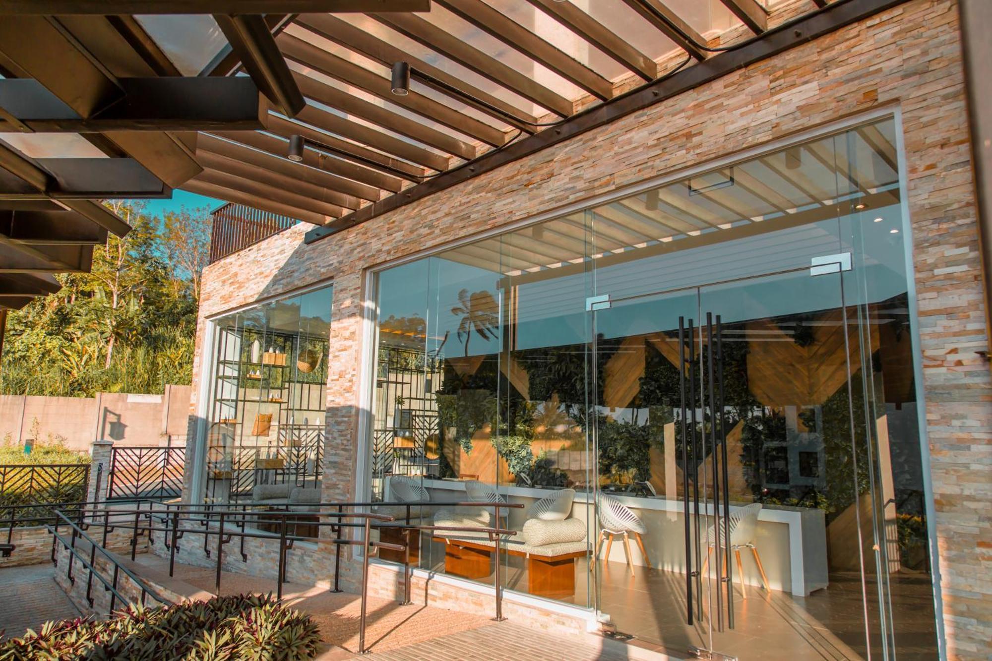 The Serviced Residences At Kasa Luntian Managed By Hii Tagaytay City Extérieur photo