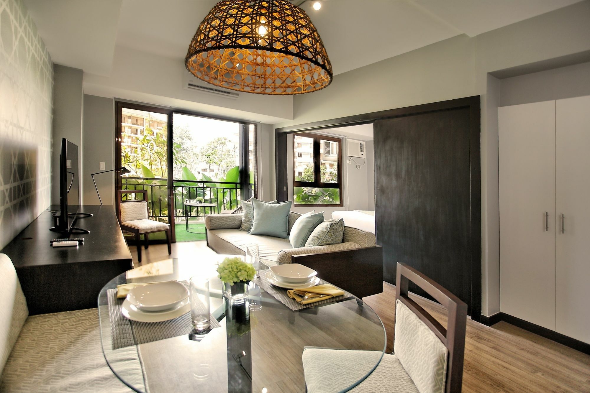 The Serviced Residences At Kasa Luntian Managed By Hii Tagaytay City Extérieur photo